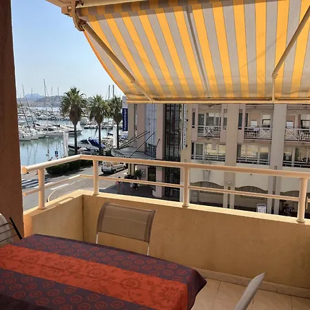 Port Frejus, Rives Latines, T2 Vue Port 40m2 Apartman