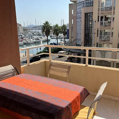 Port Frejus, Rives Latines, T2 Vue Port 40m2 Apartman *